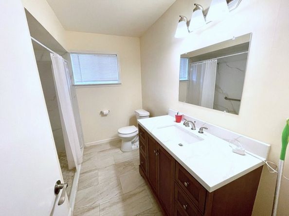 8223 Bellaire Boulevard, Houston TX 77036