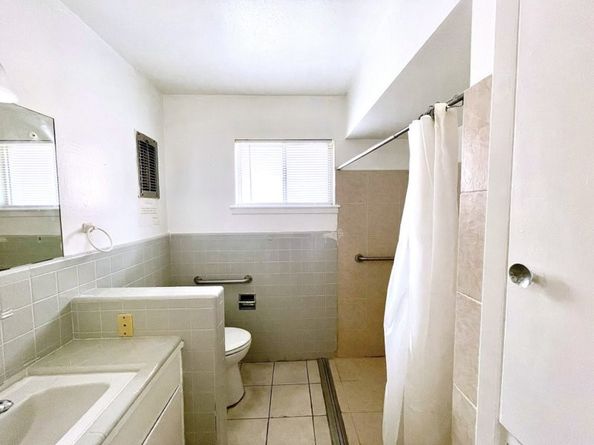 8223 Bellaire Boulevard, Houston TX 77036