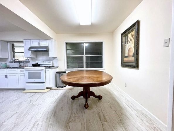 8223 Bellaire Boulevard, Houston TX 77036