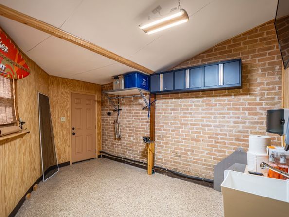 1306 Riverview Court, Houston TX 77077