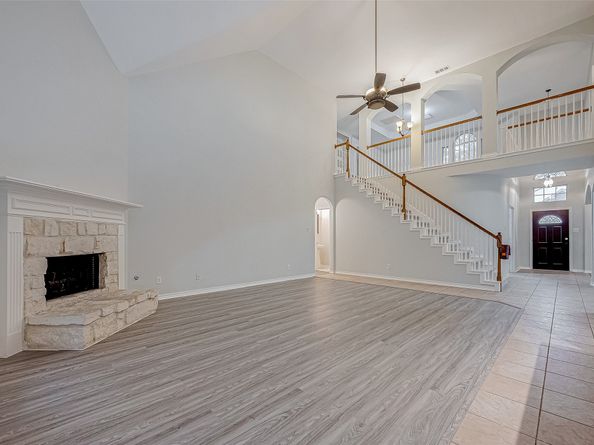 10327 Sablebrook Lane, Houston TX 77095