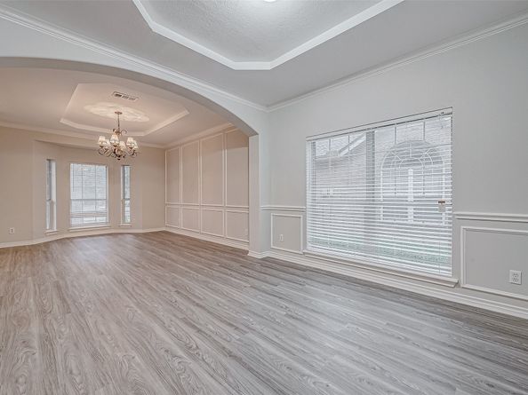 10327 Sablebrook Lane, Houston TX 77095