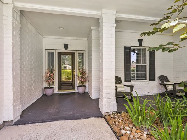 15 New Oak Trail, Humble TX 77346
