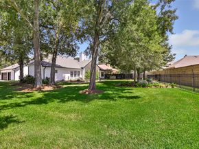 15 New Oak Trail, Humble TX 77346