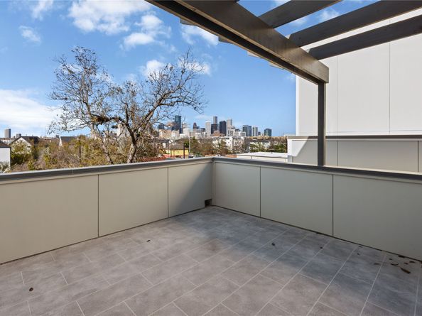 2709 Dennis Street, Houston TX 77004