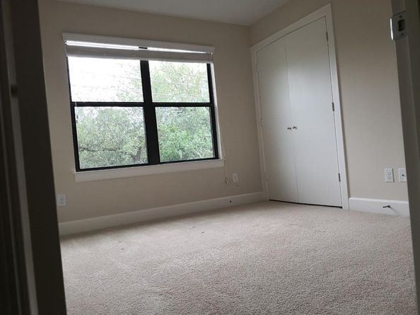 2710 Hullsmith Drive 1502, Houston TX 77063