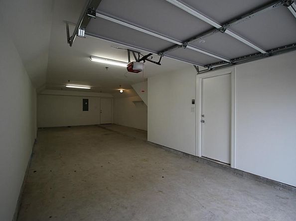 2710 Hullsmith Drive 1502, Houston TX 77063