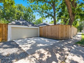 2538 Southgate Boulevard, Houston TX 77030