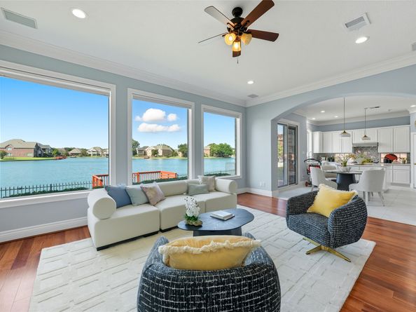 5934 Stratford Gardens Drive, Sugar Land TX 77479