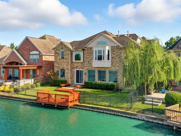 5934 Stratford Gardens Drive, Sugar Land TX 77479