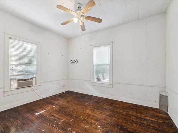 5011 Walker Street, Houston TX 77023