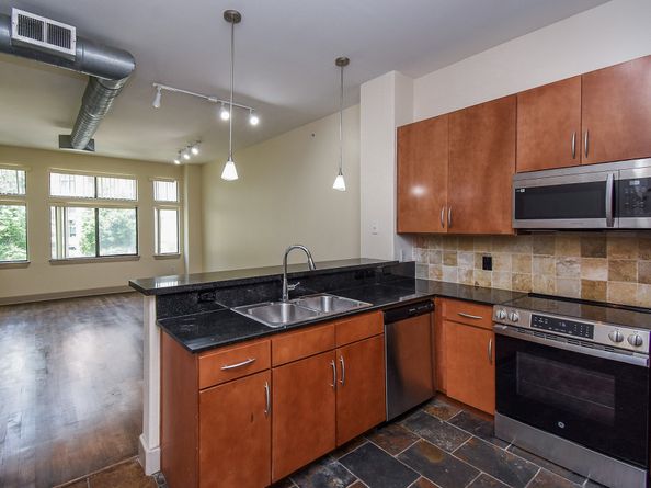 1901 Post Oak Boulevard 2111, Houston TX 77056