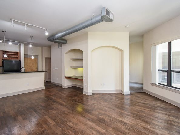 1901 Post Oak Boulevard 2111, Houston TX 77056