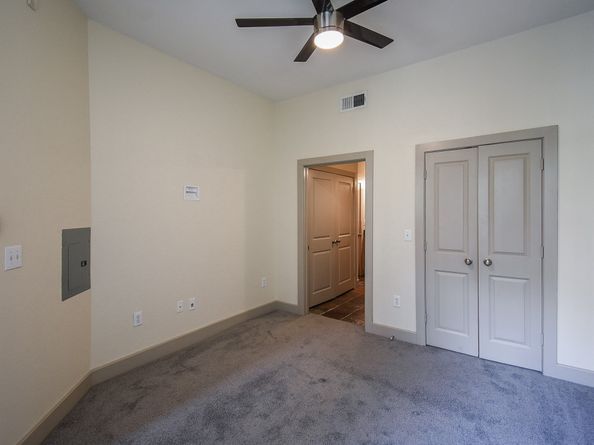 1901 Post Oak Boulevard 2111, Houston TX 77056