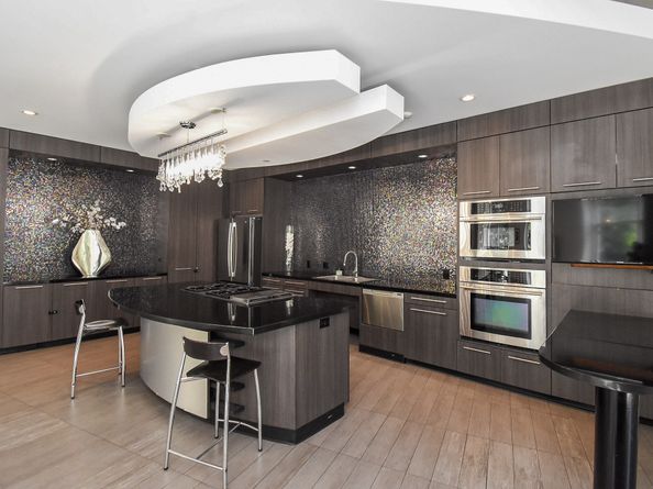 1901 Post Oak Boulevard 2111, Houston TX 77056