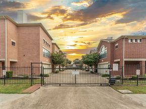8666 Meadowcroft Drive, Houston TX 77063