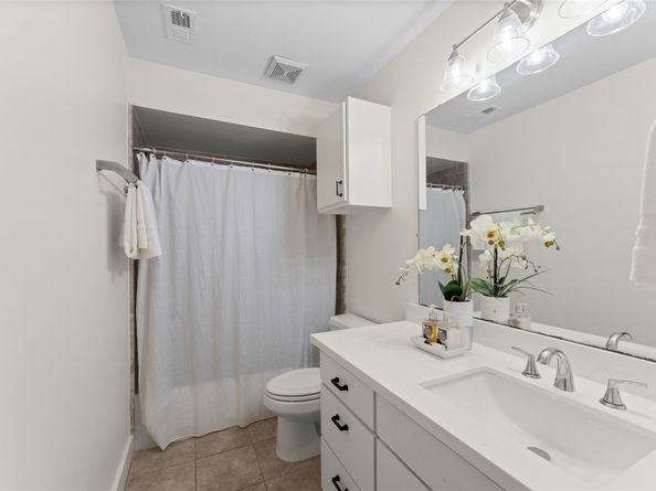 8666 Meadowcroft Drive, Houston TX 77063