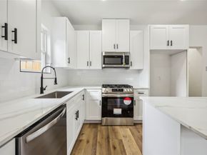 5037 Southwind Street AB, Houston TX 77033