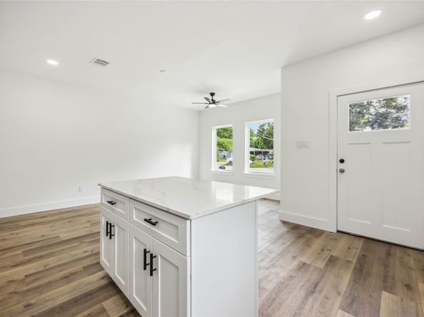 5037 Southwind Street AB, Houston TX 77033