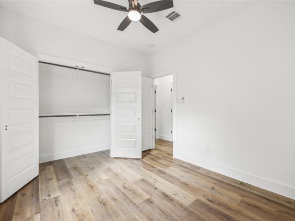 5037 Southwind Street AB, Houston TX 77033