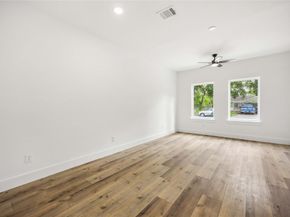 5037 Southwind Street AB, Houston TX 77033