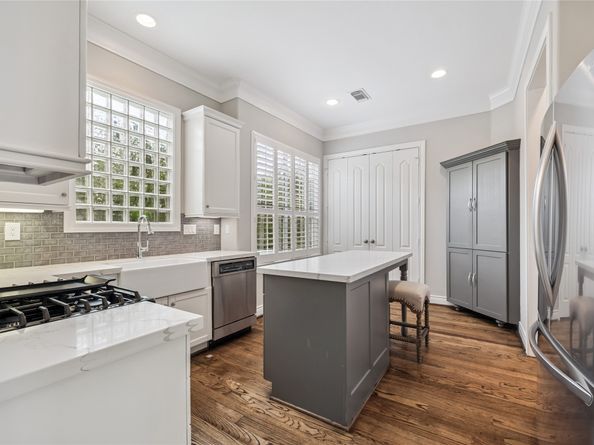 2910 Brompton Square Drive, Houston TX 77025