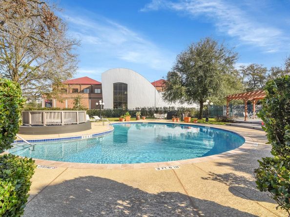 1400 Hermann Drive 10C, Houston TX 77004