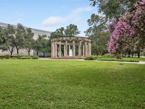 1400 Hermann Drive 10C, Houston TX 77004
