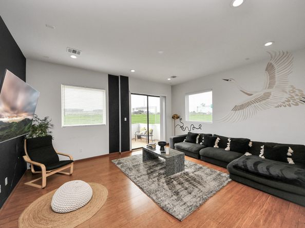 2011 Eagle Street, Houston TX 77004