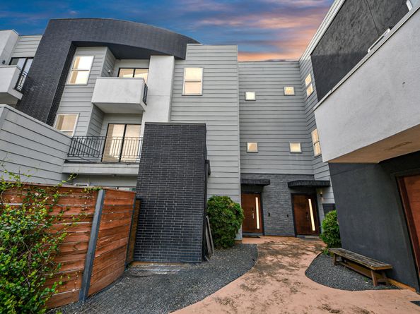 2011 Eagle Street, Houston TX 77004
