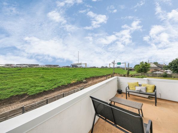 2011 Eagle Street, Houston TX 77004