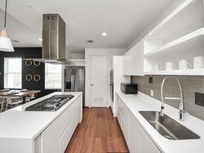 2011 Eagle Street, Houston TX 77004