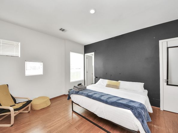 2011 Eagle Street, Houston TX 77004