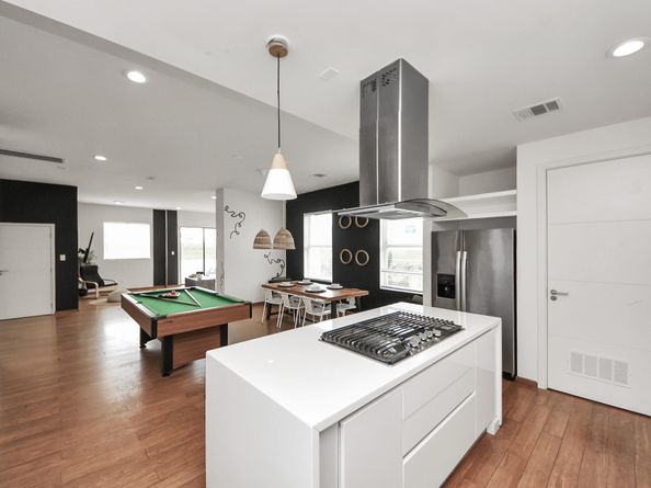 2011 Eagle Street, Houston TX 77004