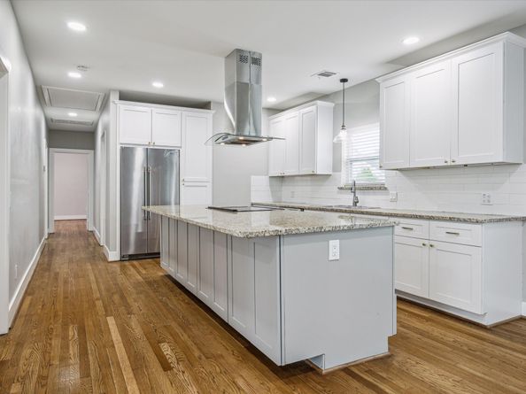 2219 Mckee Street, Houston TX 77009