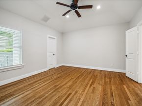 2219 Mckee Street, Houston TX 77009