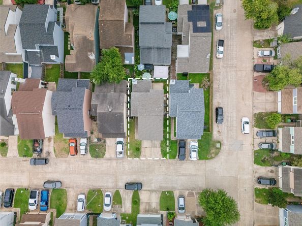 10327 Gladewood Drive, Houston TX 77041