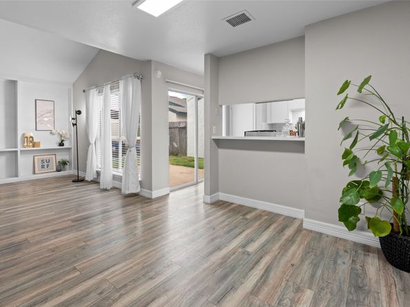 10327 Gladewood Drive, Houston TX 77041