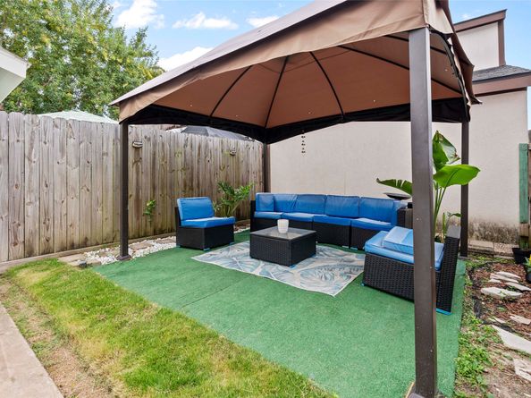 10327 Gladewood Drive, Houston TX 77041