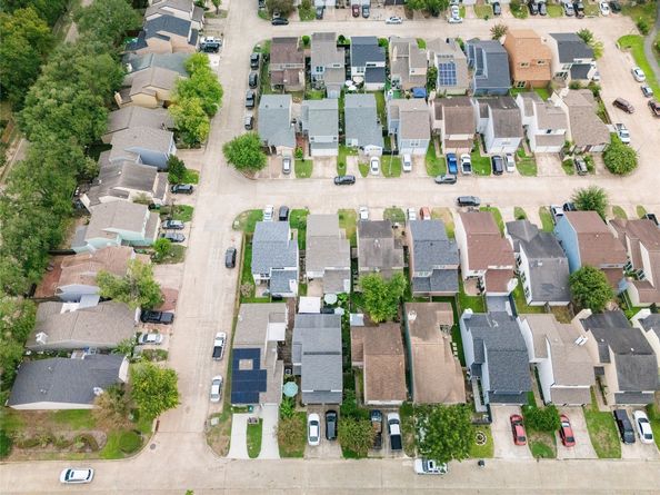 10327 Gladewood Drive, Houston TX 77041
