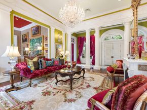 2 Grand Colonial Drive, The Woodlands TX 77382
