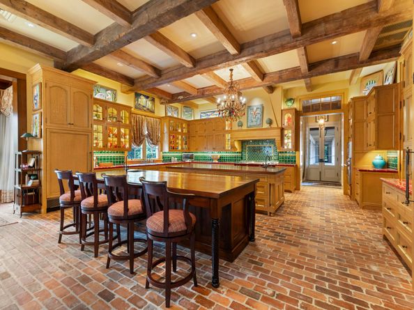 2 Grand Colonial Drive, The Woodlands TX 77382