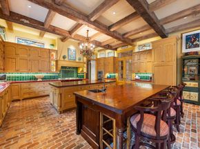 2 Grand Colonial Drive, The Woodlands TX 77382