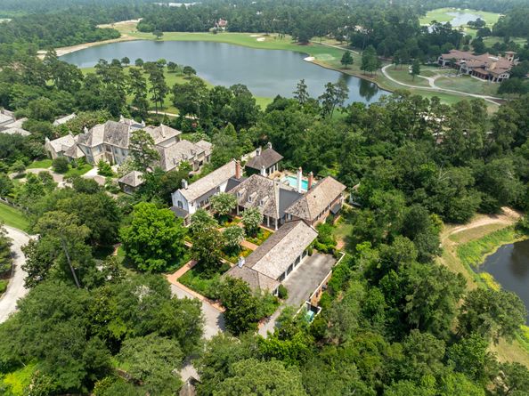 2 Grand Colonial Drive, The Woodlands TX 77382