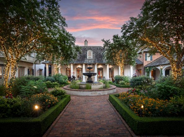 2 Grand Colonial Drive, The Woodlands TX 77382