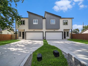 9807 Bamboo Road
