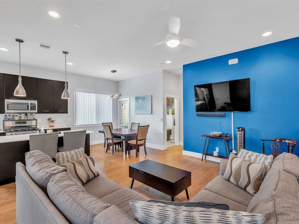 5021 Nichols Street, Houston TX 77020