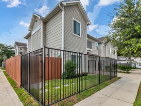 5021 Nichols Street, Houston TX 77020