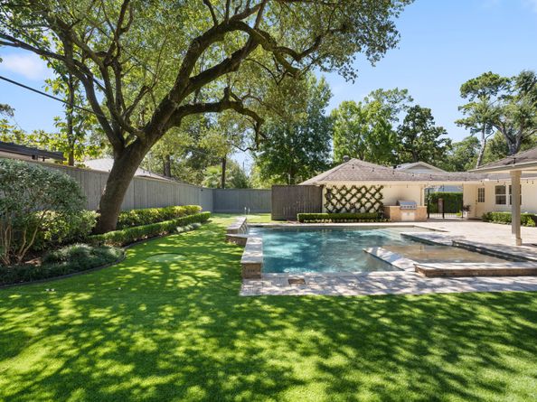 10123 Candlewood Drive, Houston TX 77042