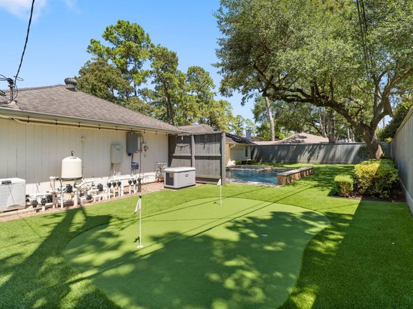 10123 Candlewood Drive, Houston TX 77042